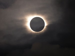 AP_Solar_Eclipse_hb_160308_4x3_992