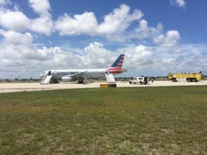 american_a320_n108uw_west_palm_beach_160721_2