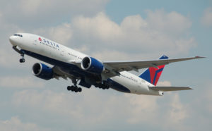 Delta_Air_Lines_Boeing_777-200LR_(N710DN)_departs_London_Heathrow_Airport_2ndJuly2014_arp