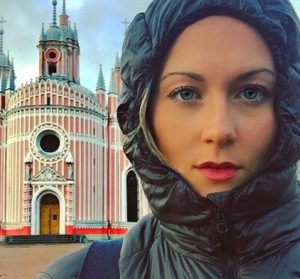 27-year-old-woman-to-become-first-female-ever-to-visit-every-country-on-earth-400x372